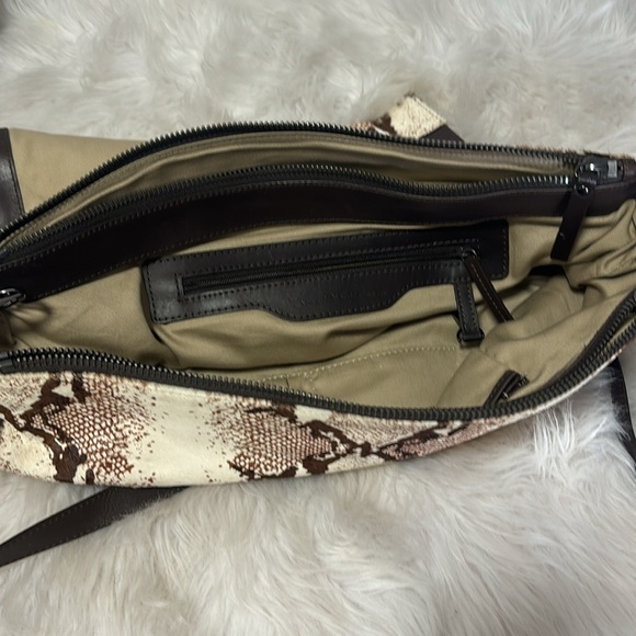 Vintage Kenneth Cole leather platform sandal w/purse. - Picture 3 of 4